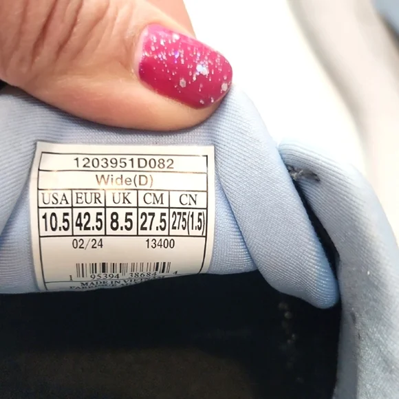 Brooks Women's Athletic Shoes - Black, Pink, and Blue - Picture 13 of 15